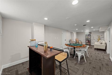 106 E Dresden Avenue Akron OH 44301