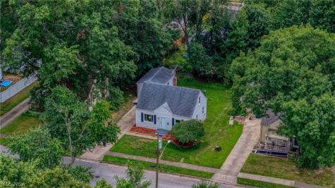 106 E Dresden Avenue Akron OH 44301