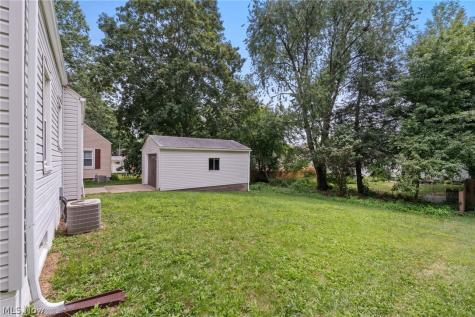 106 E Dresden Avenue Akron OH 44301