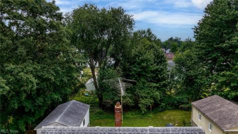 106 E Dresden Avenue Akron OH 44301