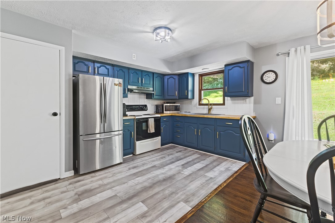 8147 County Road 15 Rayland OH 43943