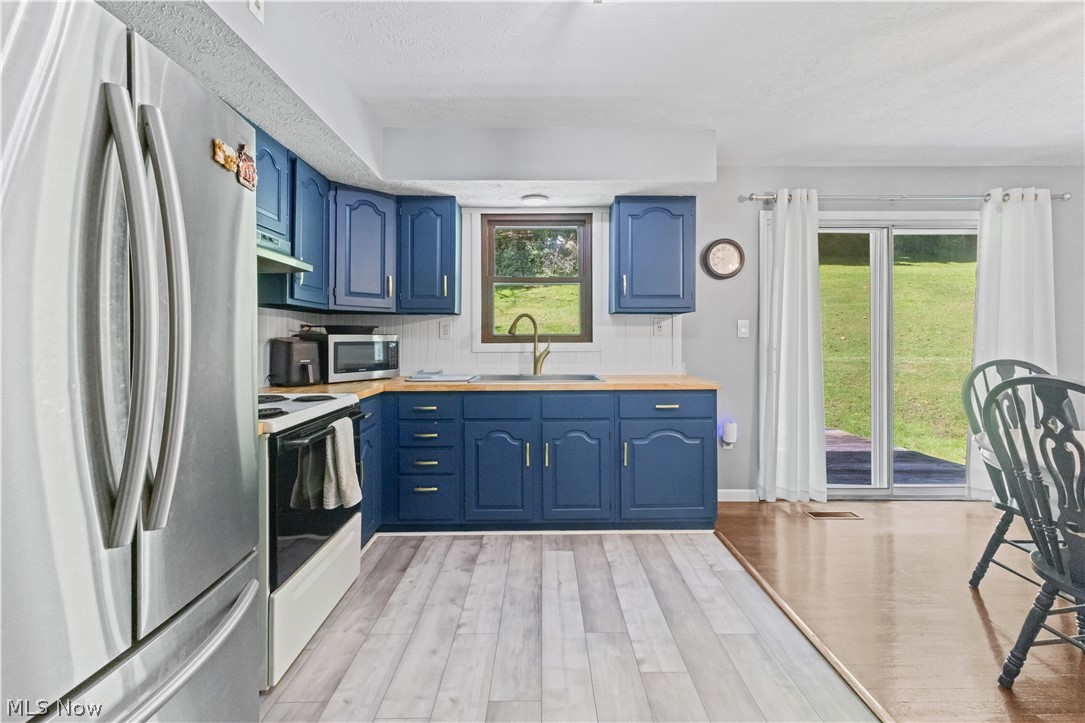 8147 County Road 15 Rayland OH 43943