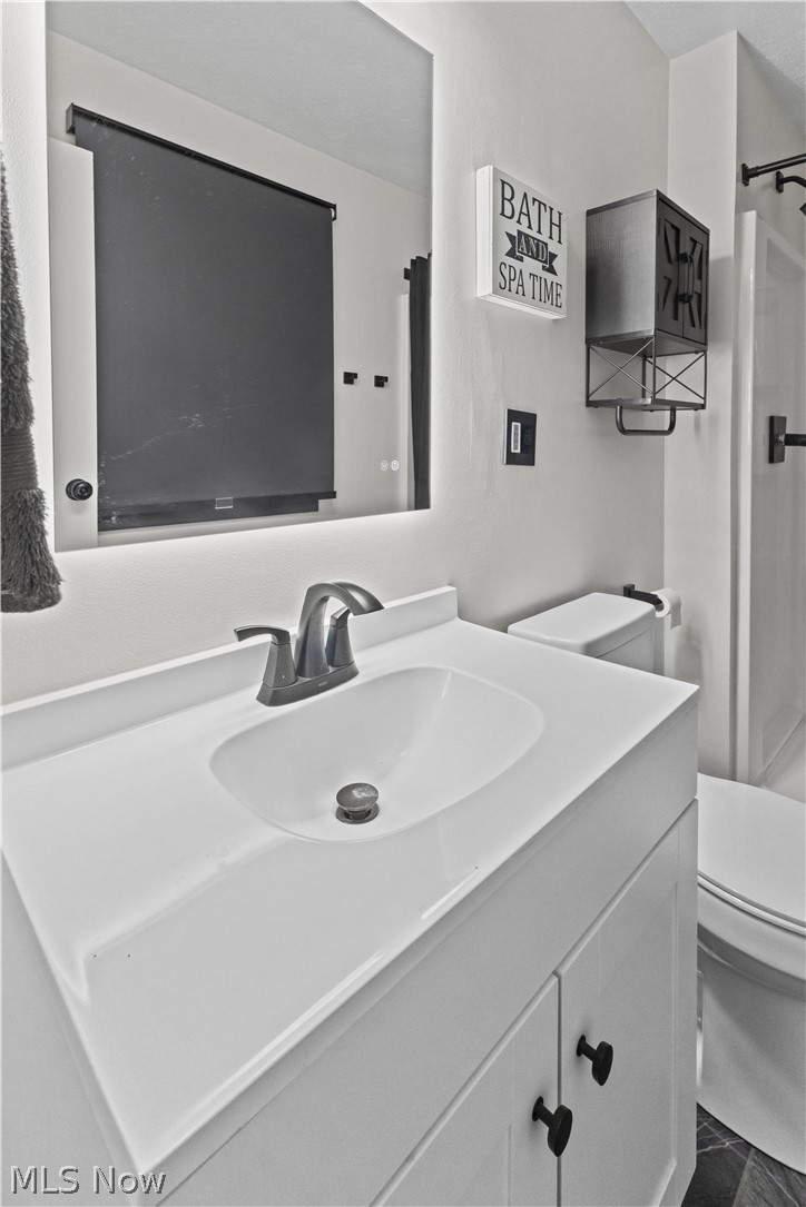 8147 County Road 15 Rayland OH 43943