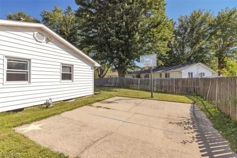 5847 Clement Drive Lorain OH 44053