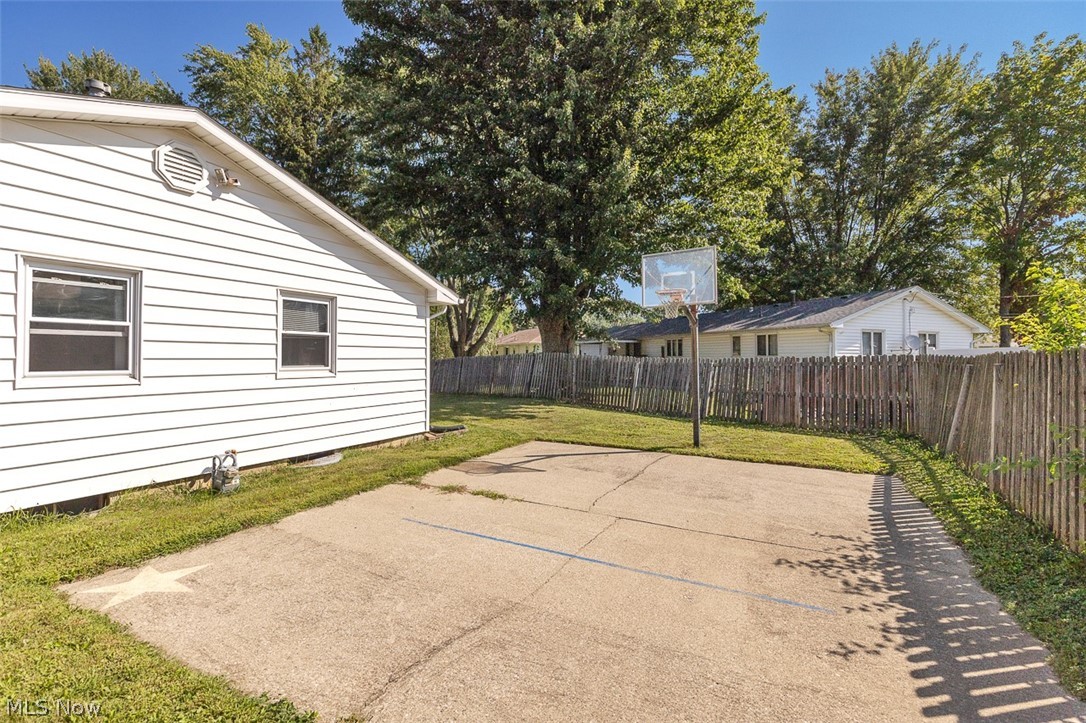 5847 Clement Drive Lorain OH 44053