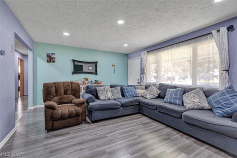 5847 Clement Drive Lorain OH 44053