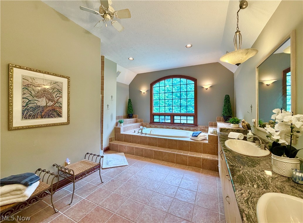 15685 N Ridge Drive Novelty OH 44072