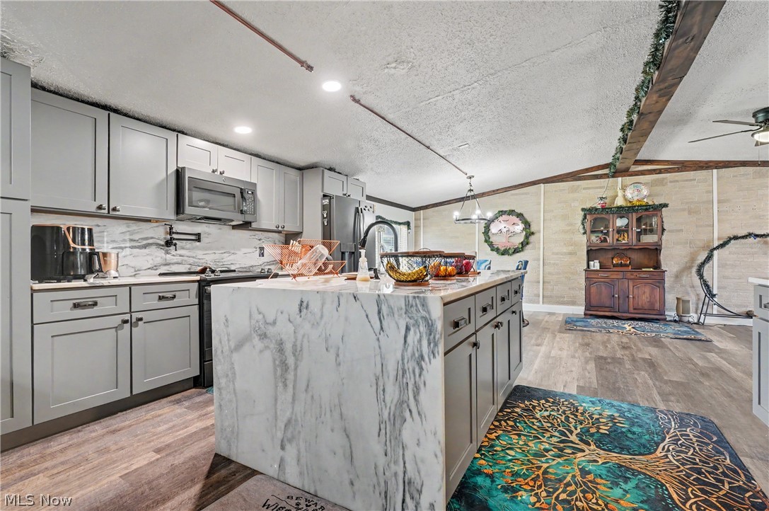 17366 Wick Avenue Lake Milton OH 44429