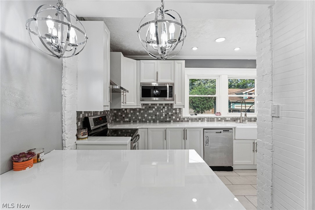 2081 West Boulevard Cleveland OH 44102