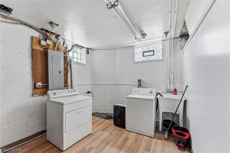 2081 West Boulevard Cleveland OH 44102