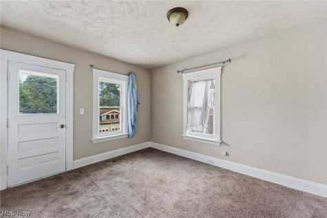 2081 West Boulevard Cleveland OH 44102