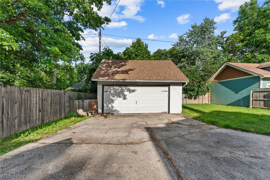 2081 West Boulevard Cleveland OH 44102