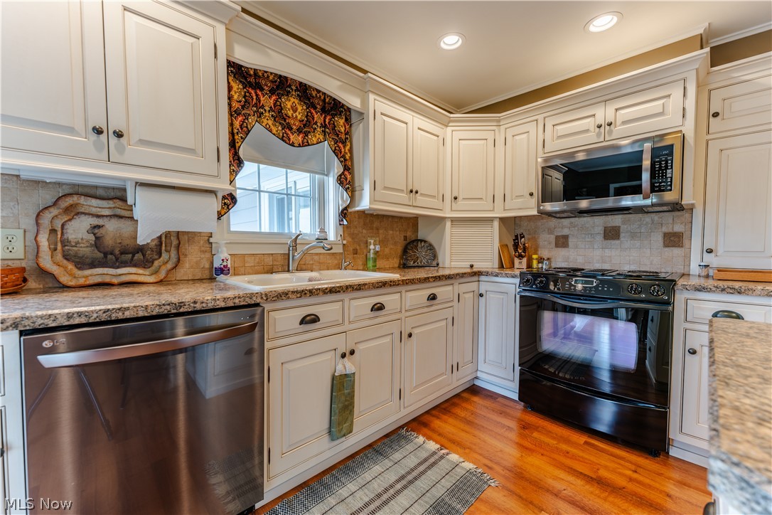 7759 Edie Hill Road SE Uhrichsville OH 44683