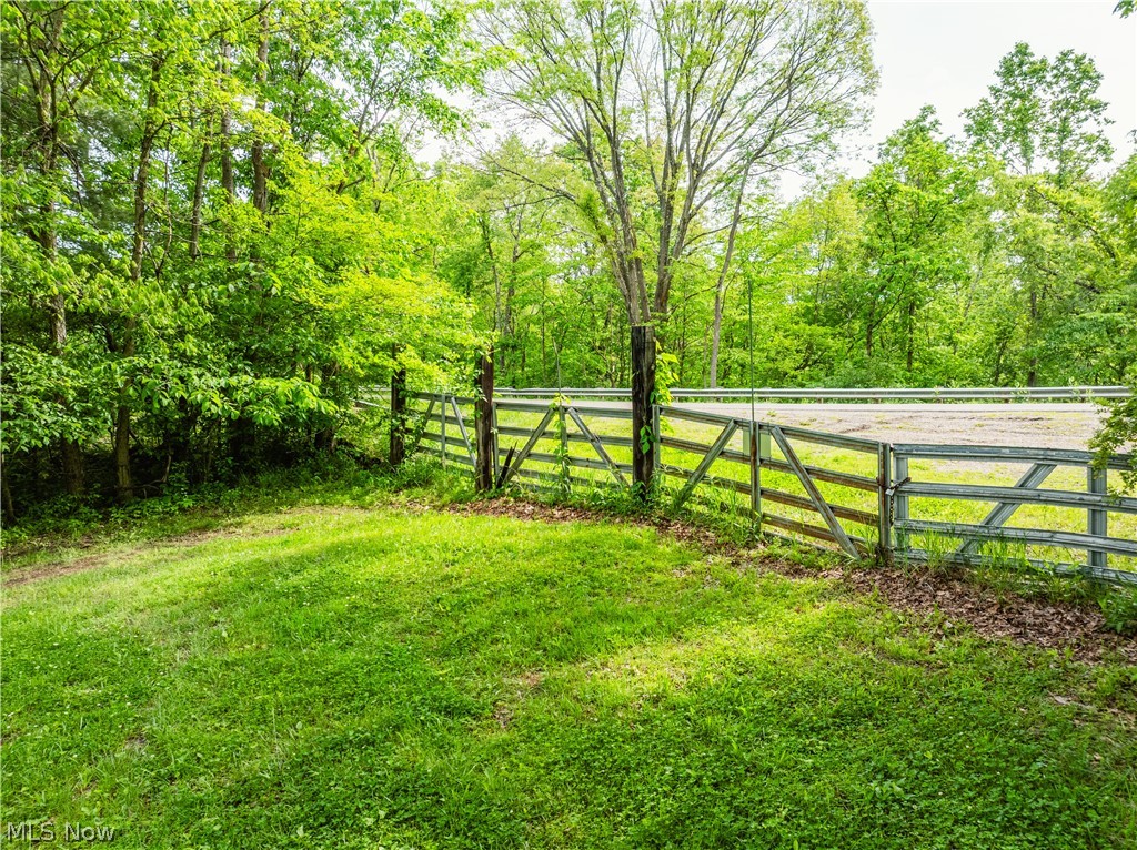 7759 Edie Hill Road SE Uhrichsville OH 44683