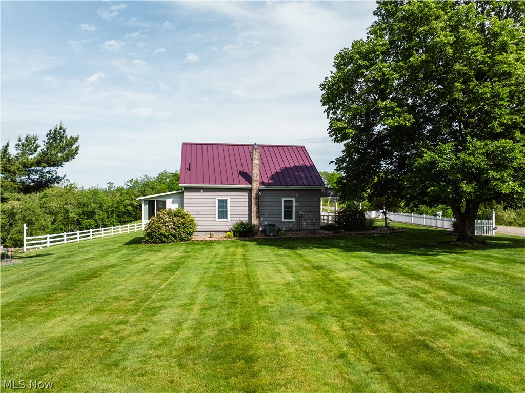 7759 Edie Hill Road SE Uhrichsville OH 44683