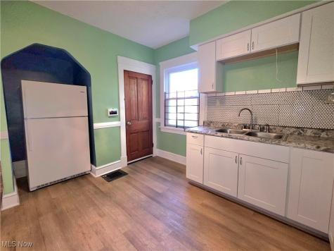 9112 Parmelee Avenue Cleveland OH 44108