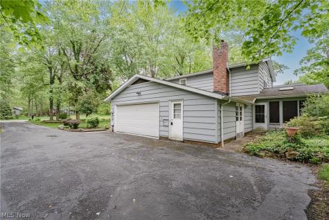 6424 Creekside Trail Solon OH 44139