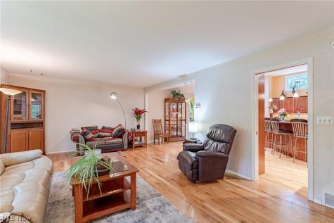 6424 Creekside Trail Solon OH 44139