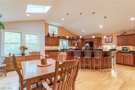 6424 Creekside Trail Solon OH 44139