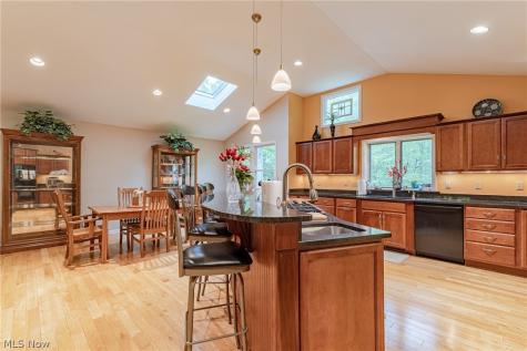 6424 Creekside Trail Solon OH 44139