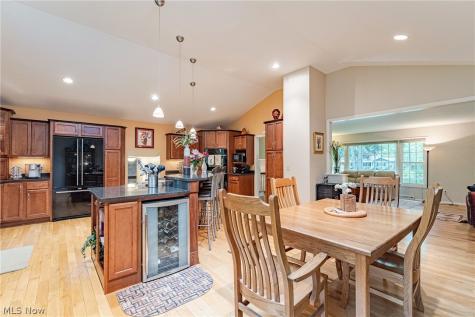 6424 Creekside Trail Solon OH 44139