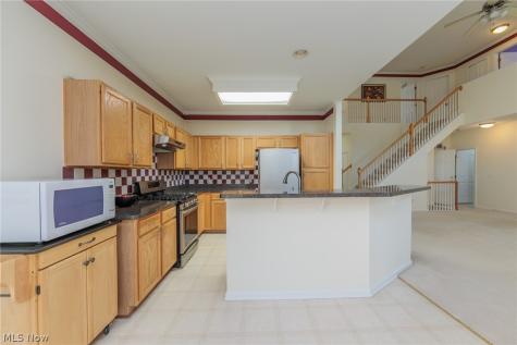 38467 Renwood Avenue Avon OH 44011