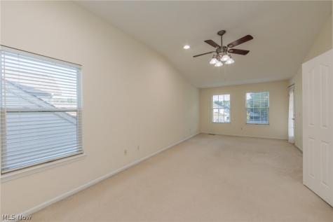 38467 Renwood Avenue Avon OH 44011