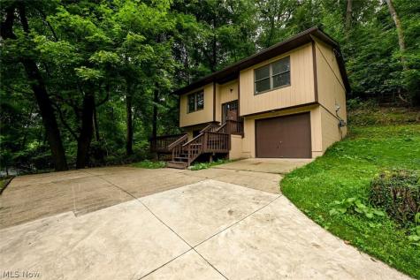 3725 Rome Drive New Franklin OH 44319