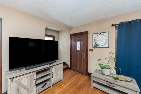 2201 Ralph Avenue Cleveland OH 44109