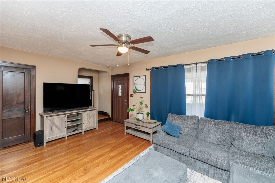 2201 Ralph Avenue Cleveland OH 44109