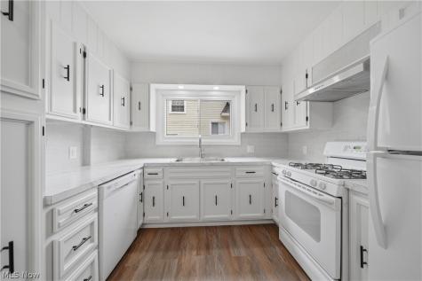 202 Hawk Avenue Akron OH 44312