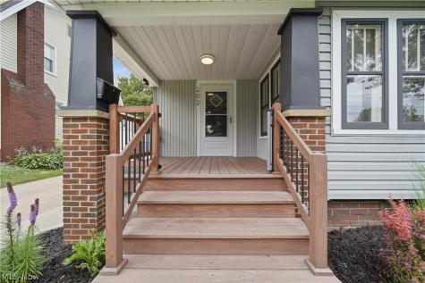 202 Hawk Avenue Akron OH 44312