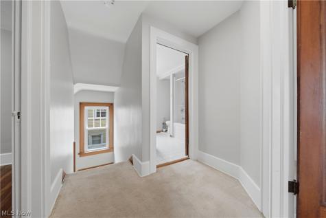 202 Hawk Avenue Akron OH 44312