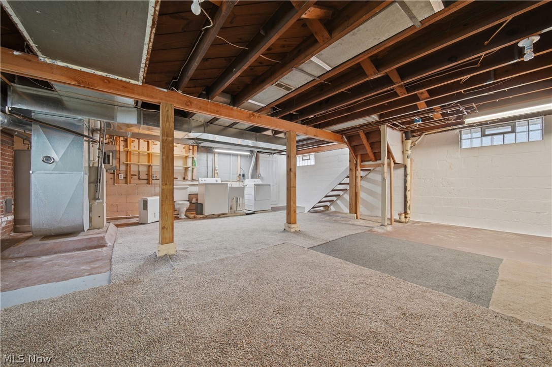 202 Hawk Avenue Akron OH 44312