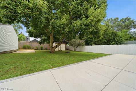 202 Hawk Avenue Akron OH 44312