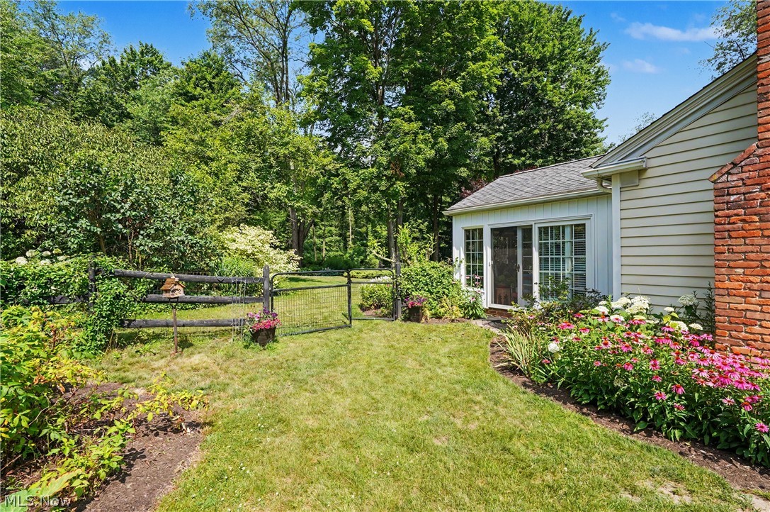 15884 Arbor Trail Newbury OH 44065