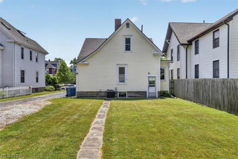 1124 W 6th Street Lorain OH 44052