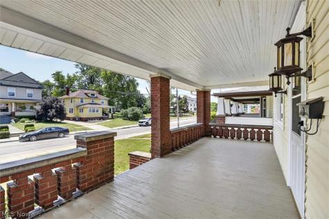 1124 W 6th Street Lorain OH 44052
