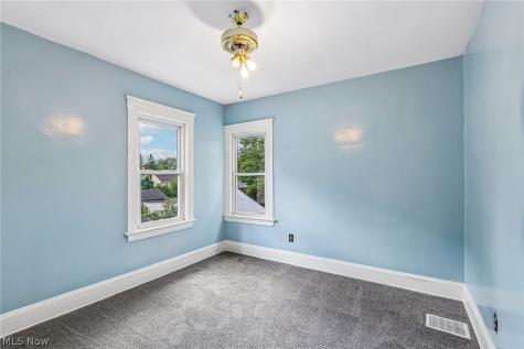 7004 Lansing Avenue Cleveland OH 44105