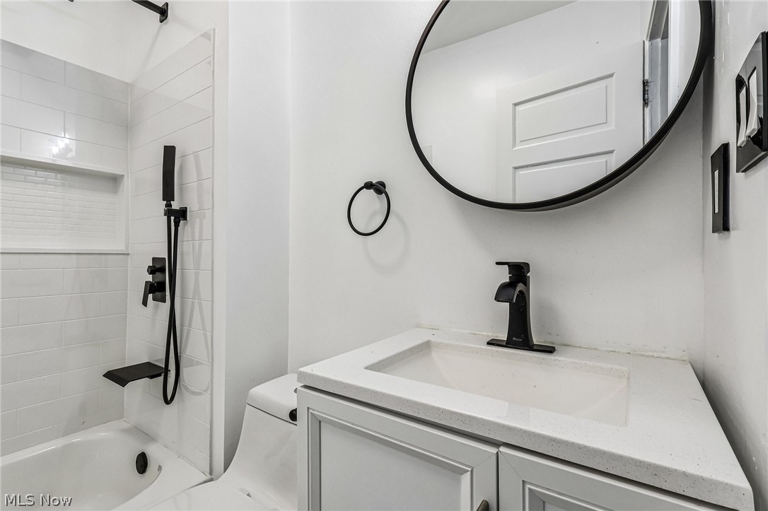 7004 Lansing Avenue Cleveland OH 44105