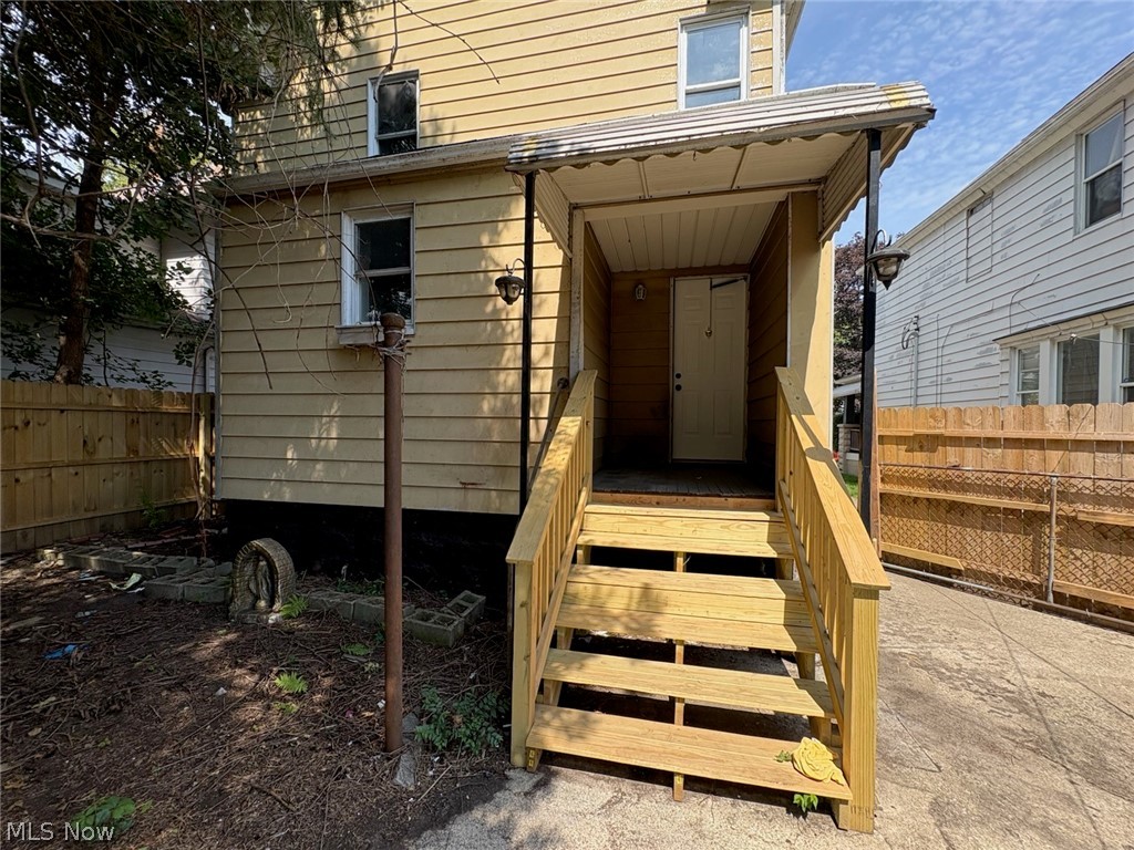 7004 Lansing Avenue Cleveland OH 44105