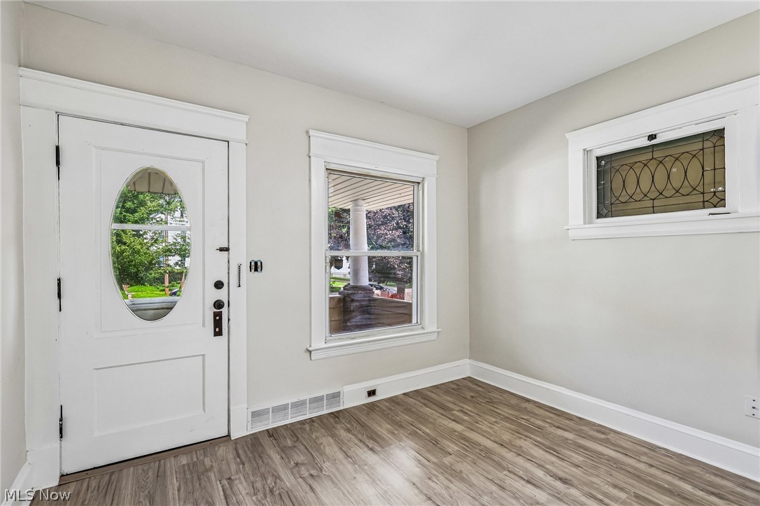 7004 Lansing Avenue Cleveland OH 44105