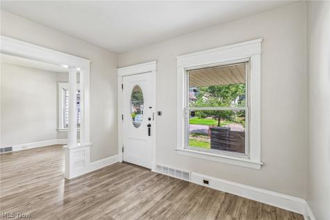 7004 Lansing Avenue Cleveland OH 44105