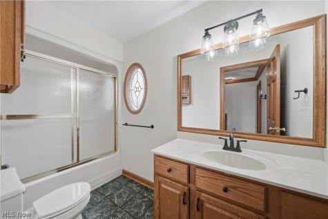 4764 Young Road Stow OH 44224
