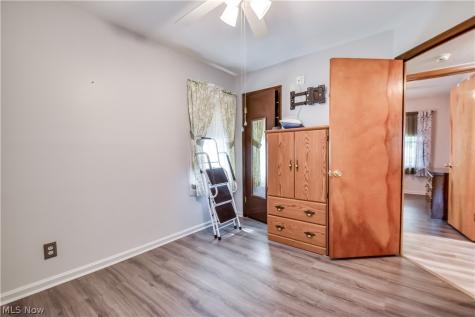 30104 Phillips Avenue Wickliffe OH 44092