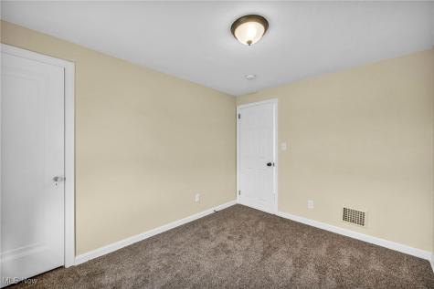 2217 E 32nd Street Lorain OH 44055