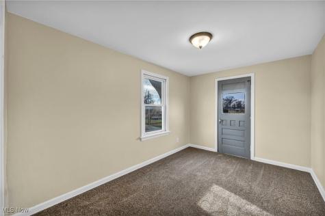 2217 E 32nd Street Lorain OH 44055