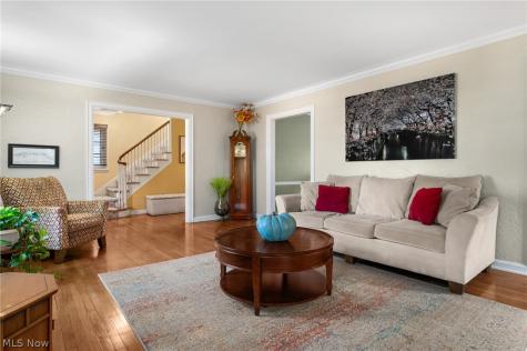 16824 Holbrook Road Shaker Heights OH 44120