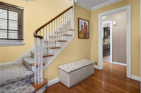 16824 Holbrook Road Shaker Heights OH 44120
