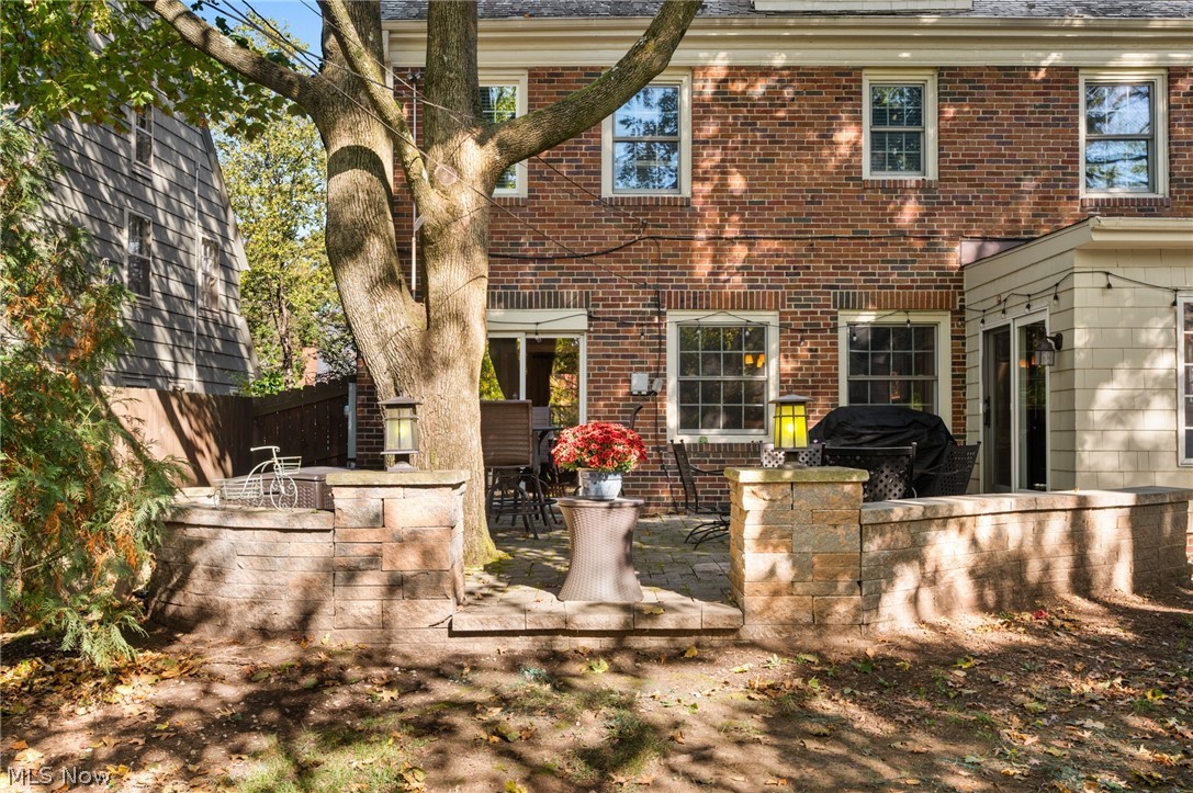16824 Holbrook Road Shaker Heights OH 44120